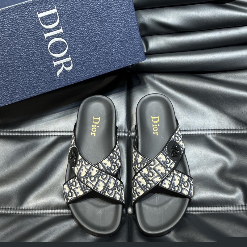 ch**an D*or slippers